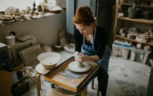 La place croissante des femmes dans l'artisanat en France