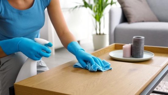 Comment éliminer la poussière sur son lieu de travail ?